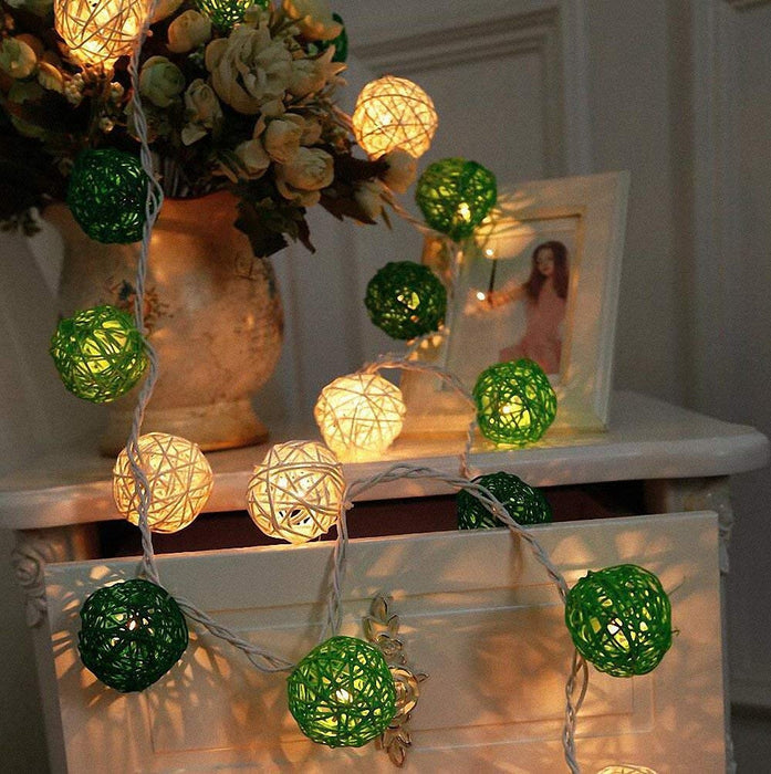 1 Set of Green n White 5cm Rattan Cane 20 Ball Battery Powered 3m String Lights Christmas Gift Home Wedding Party Bedroom Decoration Table Centrepiece